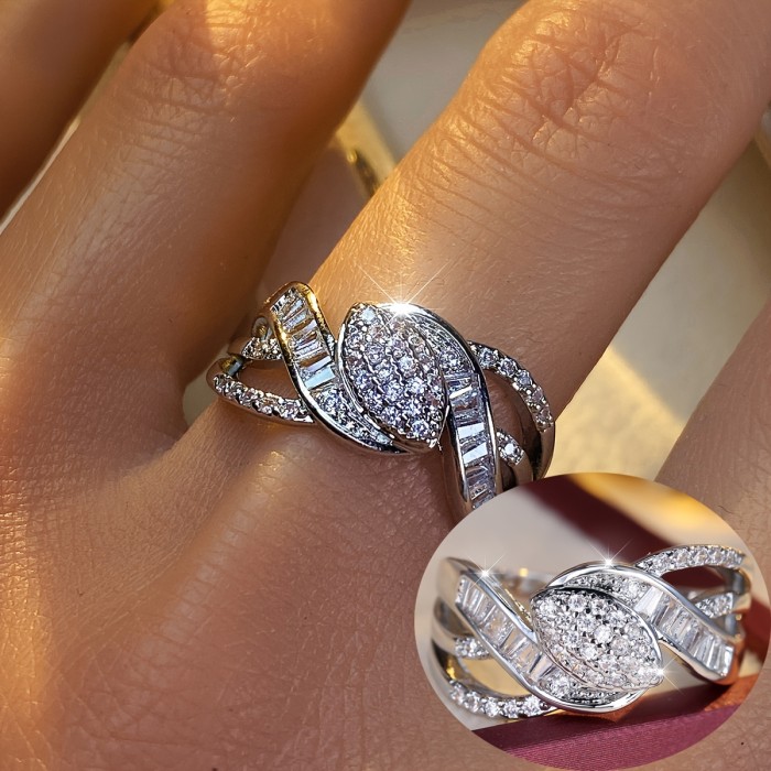 Elegant Vintage-Inspired Geometric Irregular Ring with Cubic Zirconia - Fashionable Women's Accessory for Parties & Casual Wear