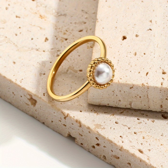 Elegant French Vintage Style Pearl Pattern Stainless Steel Women's Ring, 14K Golden Plated, Faux Pearl Inlay, Daily Wear Fashion Accessory