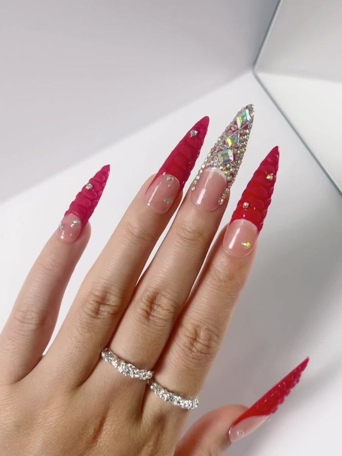 10Pcs Handmade Press On Nails Kit Long Stiletto Red Bling Glitter Glistening Iridescent Luxurious Rhinestone Decor Japanese Style Modern Elegant Minimalist Korea Style Fresh Design Chic French Style Neutral Classical Cute