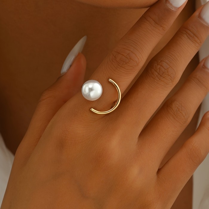 Elegant Simple Zinc Alloy Crescent Ring with Pearl for Women - No Plating, Daily & Party Wear, Versatile Fashion Statement Jewelry (1 Piece)