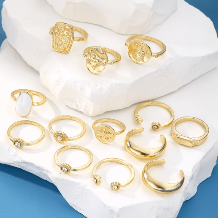 Vintage & Trendy Adjustable Open Rings Set with Embossed Portrait & Synthetic Gems, Alloy Fashion Ring Combo for All Seasons - Ideal for Daily & Party Occasions