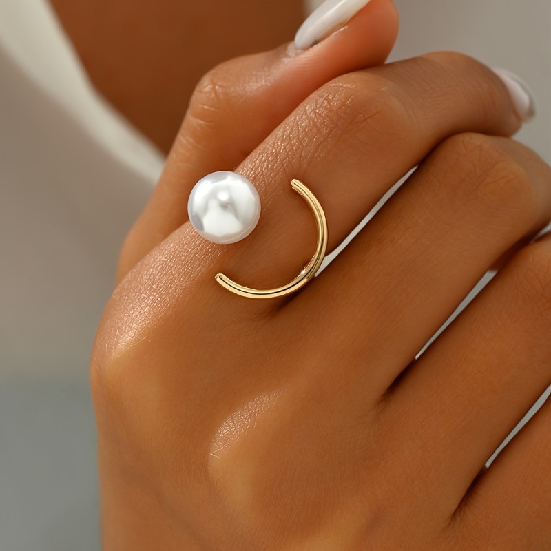 Elegant Simple Zinc Alloy Crescent Ring with Pearl for Women - No Plating, Daily & Party Wear, Versatile Fashion Statement Jewelry (1 Piece)