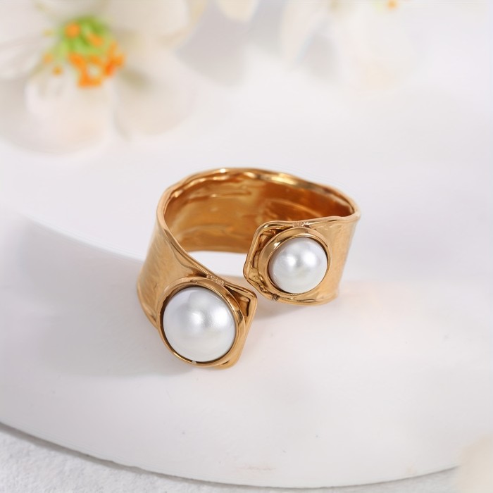 Vintage Elegant French-Inspired Hepburn Style Twisted Wide Band Ring with Imitation Pearl Inlay - Stainless Steel Jewelry for Women, Perfect for Daily Wear, Parties, Weddings - All-Season Luxurious Accessory with a Simple, Elegant Design - Valentine's Day Gift Idea