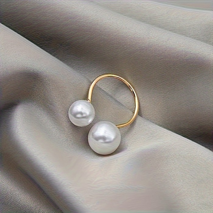 Elegant Adjustable Faux Pearl Ring for Women - Versatile & Chic, Perfect for Casual Attire and Special Occasions