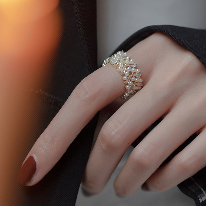 Chic Adjustable Faux Pearl & Zirconia Leaf Ring - Vintage Style, Perfect for Casual Attire & Special Occasions - Ideal Gift for Women, Moms, and Friends