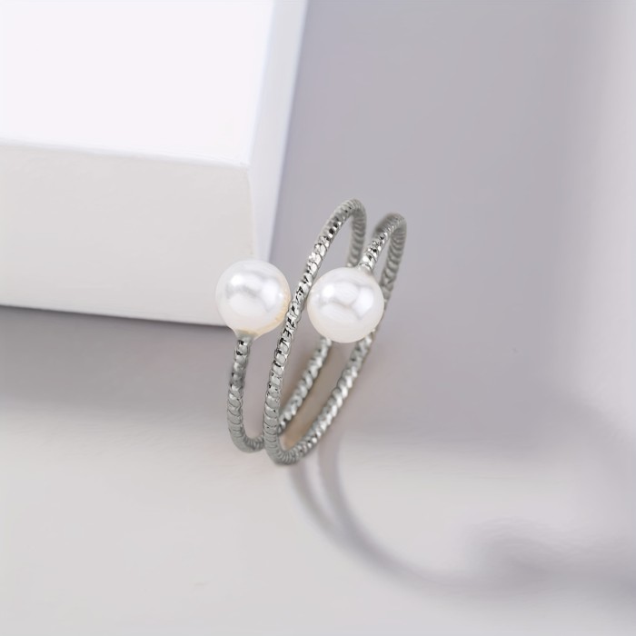 Elegant Adjustable Open Ring with Faux Pearl - Chic & Simple Design for Women, Perfect for Parties and Casual Wear