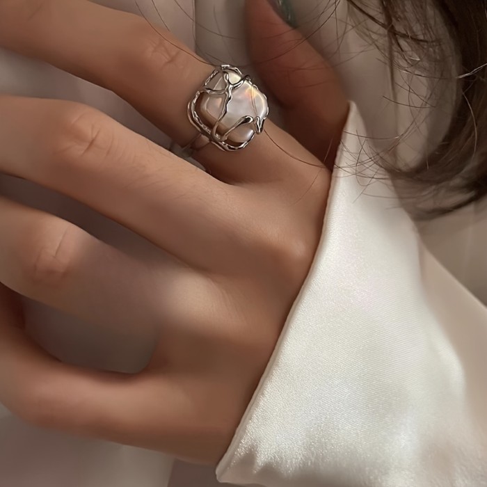 Elegant Vintage Style Adjustable Open Ring with Synthetic Irregular Pearl Accent – Copper Construction, Statement Fashion Jewelry for Women, Versatile for Daily Wear, No Plating, Plastic Mosaic Design