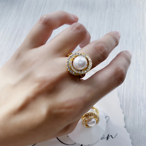 Vintage Royal Adjustable Cuff Ring with Natural Freshwater Pearl and Synthetic Zirconia - Holiday Theme, No Power Required, Ideal for Gift-Giving and Weddings