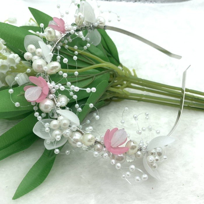Elegant Floral Bridal Headband with Faux Pearls and Crystals, 1pc Alloy Wedding Hair Accessory, No Feather, Sophisticated Flower Pearl Tiara for Special Occasions