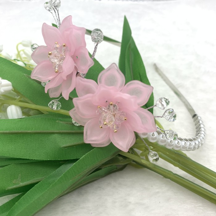 Elegant Floral Bridal Headband with Faux Pearls and Crystals, 1pc Alloy Wedding Hair Accessory, No Feather, Sophisticated Flower Pearl Tiara for Special Occasions