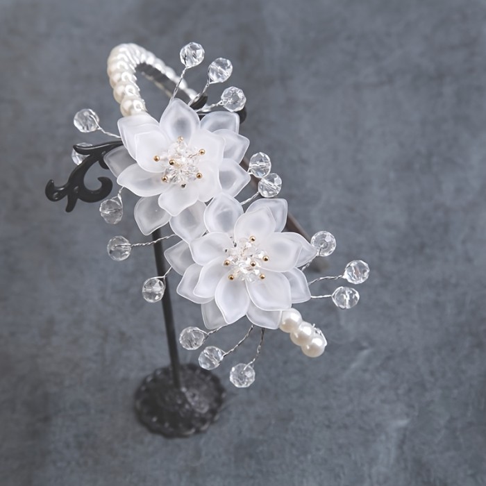 Elegant Floral Bridal Headband with Faux Pearls and Crystals, 1pc Alloy Wedding Hair Accessory, No Feather, Sophisticated Flower Pearl Tiara for Special Occasions