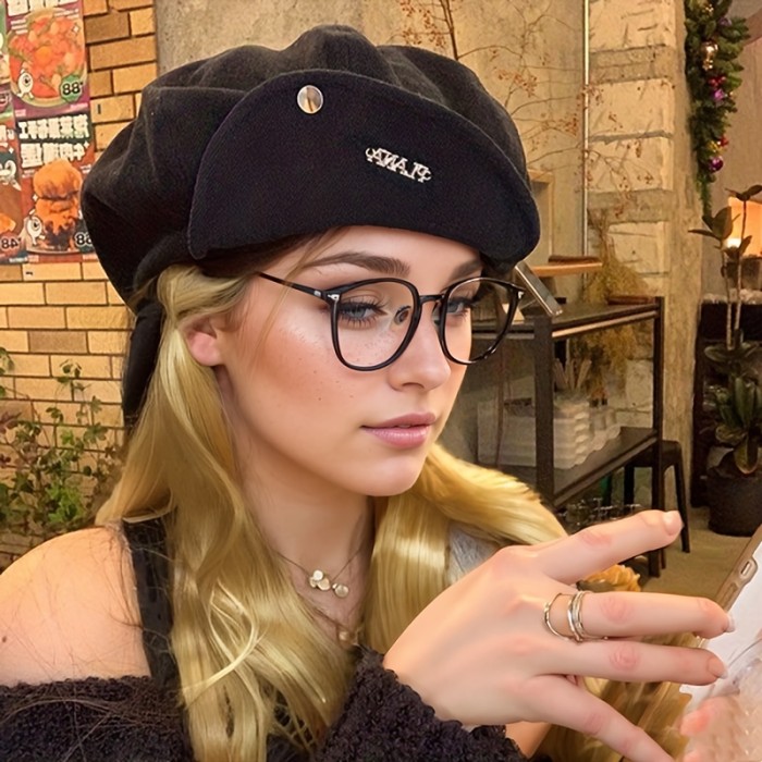 Chic Black Cloud Beret for Women - Fashionable Rolled Brim, Cotton Octagonal Cap with Adjustable Closure, Perfect for Fall\u002FWinter