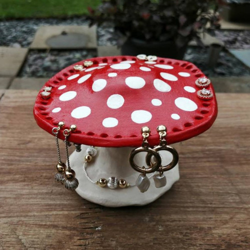 1pc New Resin Mushroom Earring Holder, Table Storage Ornaments Decoration Display Rack For Jewelry, Red Mushroom Design Jewelry Organizer