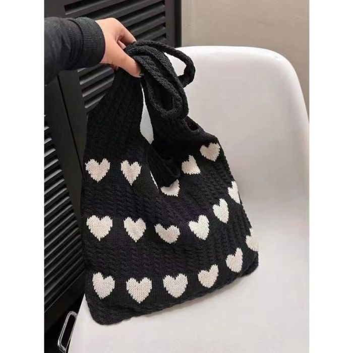 Women's knitted handbags, crochet shoulder bags, heart pattern handbags, beautiful daily knitted bags, sweet knitted shoulder bags