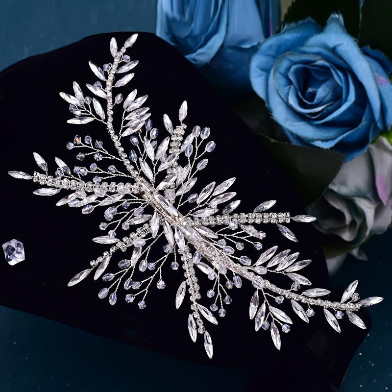 A Stylish Women'S Rhinestone Hair Clip, Handcrafted Bridal Hair Accessory Suitable for Weddings, Parties, And Proms.