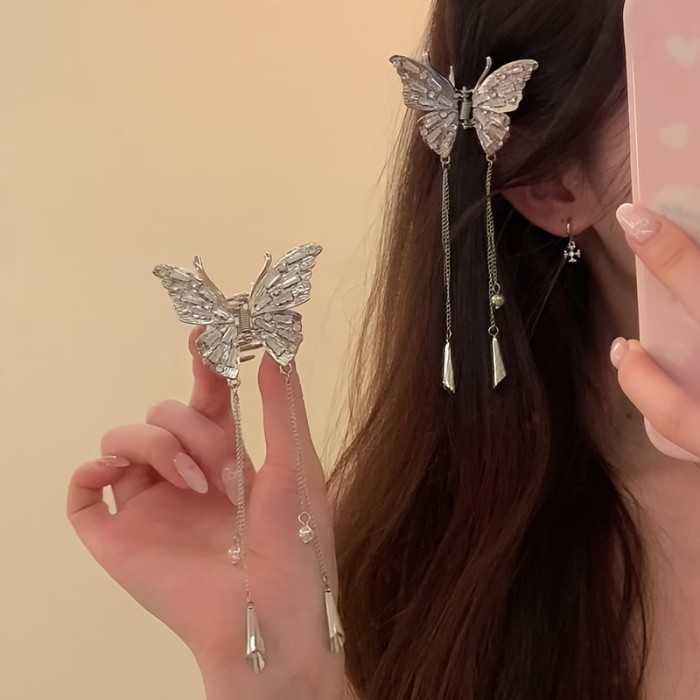 Elegant Chinese Style Hair Clip With Butterfly And Rhinestone Decorations