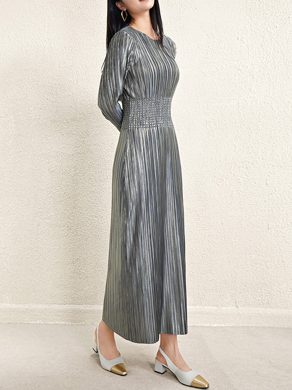 Solid Color Shiny Pleated Bronzing Loose Long Sleeves Round-Neck Midi Dresses