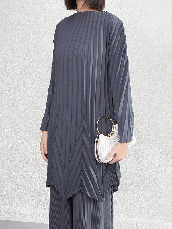 Solid Color Pleated Loose Long Sleeves Round-Neck Mini Dresses