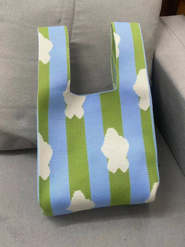 Geometric Contrast Color Woven Handbag