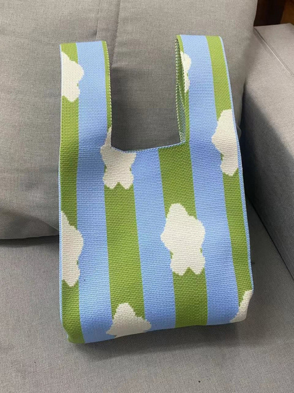 Geometric Contrast Color Woven Handbag