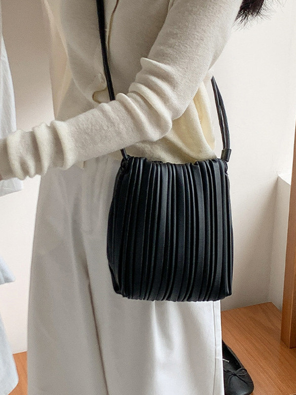 Split-Joint Pleated Drawstring Crossbody Bags
