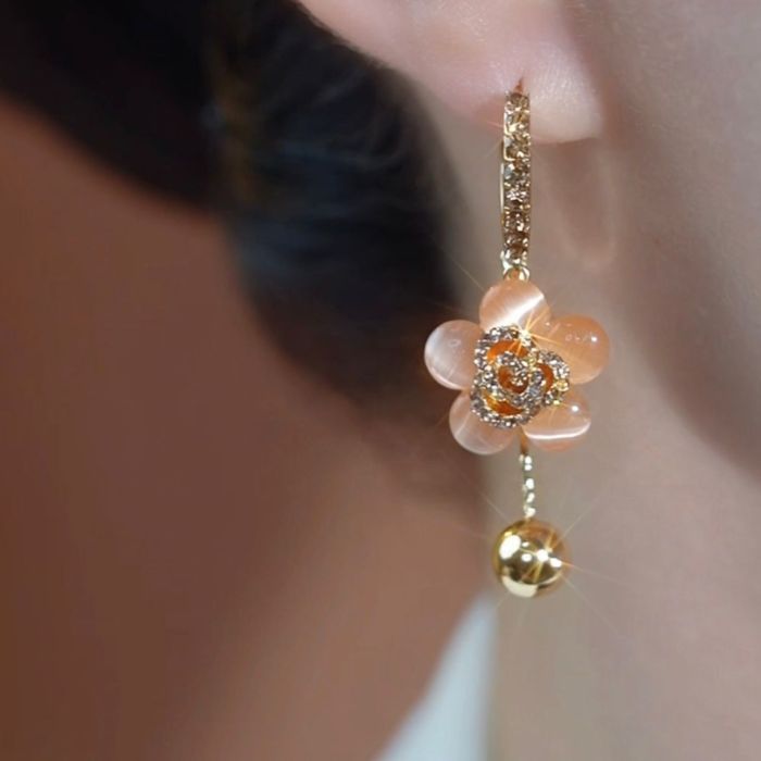 1 Pair Luxury Glitter Rose Flower Tassel Ball Earrings, Alloy with Stainless Steel Posts, Rhinestone Mosaic, Non-Feather, for Daily and Banquet Occasions, All-Season Wear