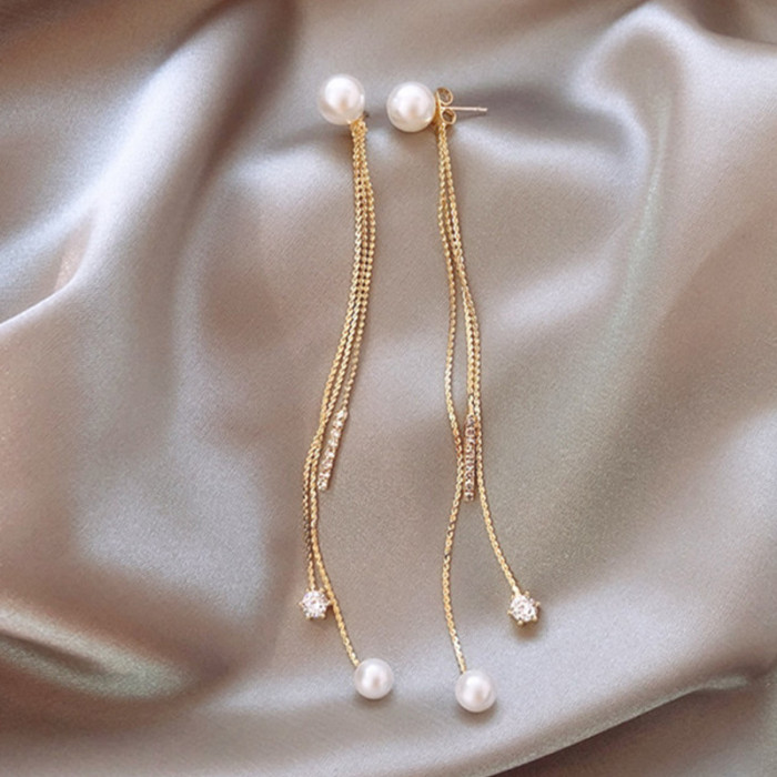Elegant Long Tassel 3A Zirconia & Faux Dangle Earrings - Golden-Tone Chain with Clear Gemstones, Vintage Boho Style for Casual Attire or Gift, Valentine's Day Special, Romantic Accessories | Vintage Bohemian Style | 3A Zirconia Embellishments