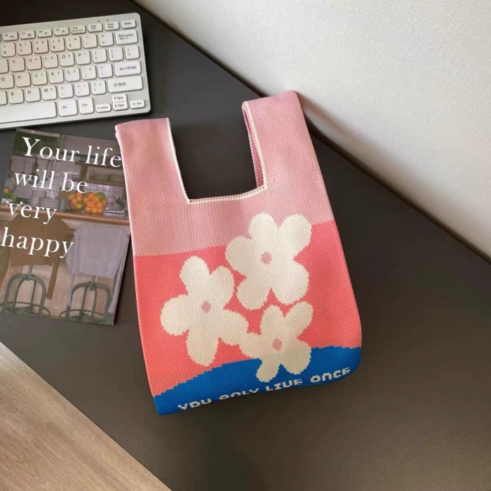 Geometric Contrast Color Woven Handbag