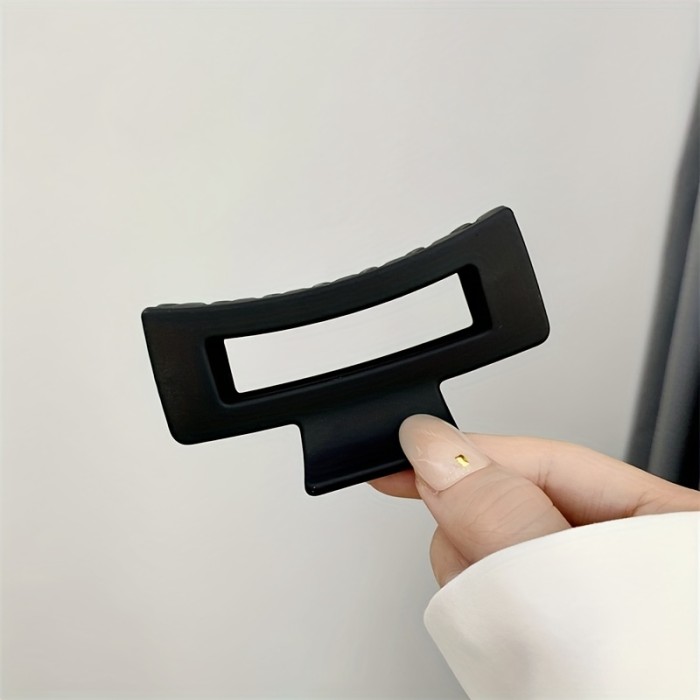 1pc Black Hair Clip For Women, High Ponytail Holdier, Back Head Clip, Small Shark Claw Hairpin Headwear Clip Mette Texture