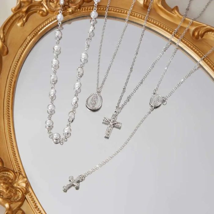 Ingemark Simple Cross Pendant Necklace Colorful Crystal Metal Chain Choker Necklace Hip Hop Tassel Clavicle Necklace Women