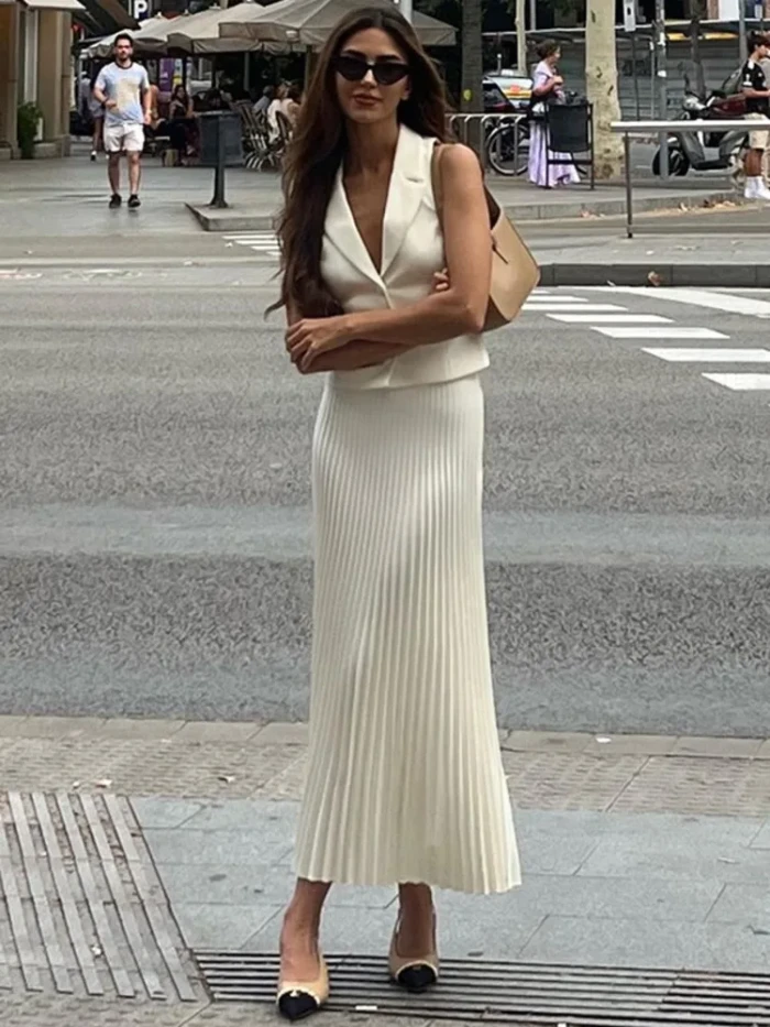Women's Elegant Fashion Sleeveless Cropped Top and Skirt Two Piece Sets
