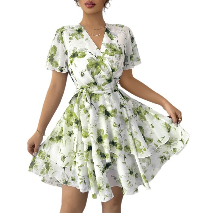 Women's Casual Vacation Floral Print Short Sleeve Tiered Dress with Ruffled Skirt Boho Beach Sundress Lightweight A-Line Dress