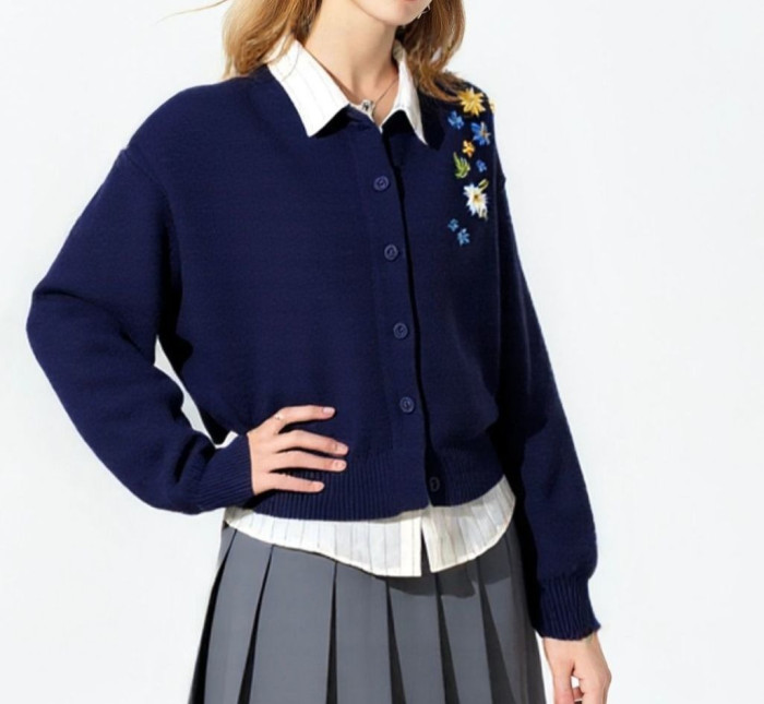 Women's Solid Color Sweater Autumn Cardigan Flower Embroidered Warm Knit Top