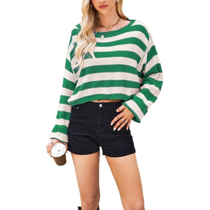2025 Autumn and Winter Women's Pullover Sweater Striped Loose Short Knitted Sweater