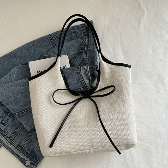 Women’s White Hemp Tote Bag – Spacious Handbag with Brown Bow Accent