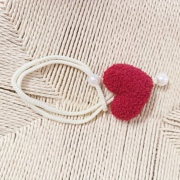 Cute Plush Love Pearl Pendant Curtain with Rope - Soft Felt Heart Design for Bedroom, Christmas, Halloween, and Party Decorations, Indoor\u002FOutdoor Use, Perfect for Home and School Events, Curtains for Living Room
