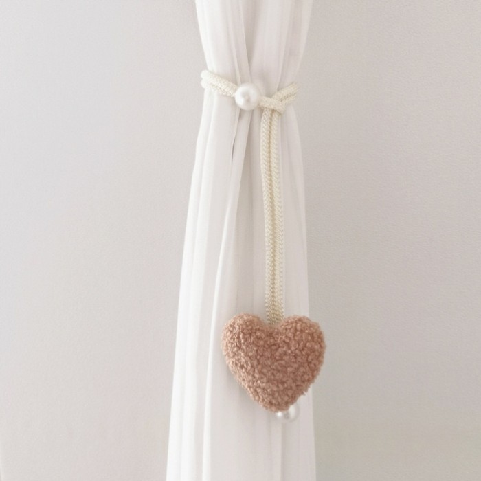 Cute Plush Love Pearl Pendant Curtain with Rope - Soft Felt Heart Design for Bedroom, Christmas, Halloween, and Party Decorations, Indoor\u002FOutdoor Use, Perfect for Home and School Events, Curtains for Living Room
