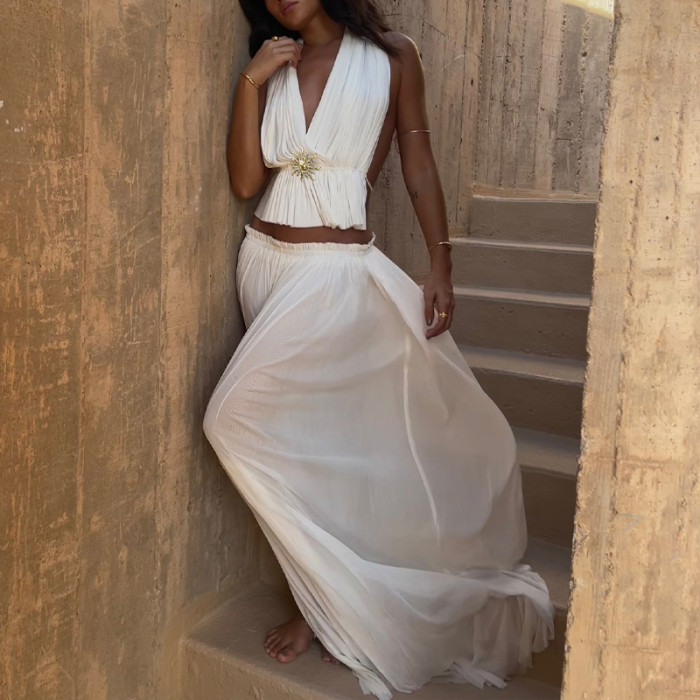 Women's Backless Halter 2 Piece Set – Deep V Top & Pleated Skirt Outfit