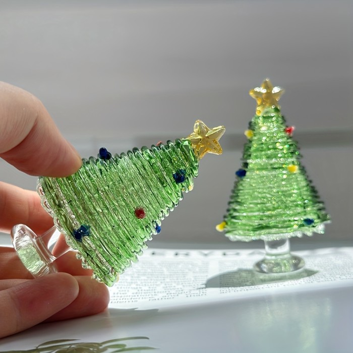 1pc Handmade Mini Crystal Glass Christmas Tree Ornament, Cute Mini Christmas Tree Figurine, Collectible Figurines, Christmas Theme, Suitable for Holiday and Table Decoration, Ideal Christmas Decoration Accessories