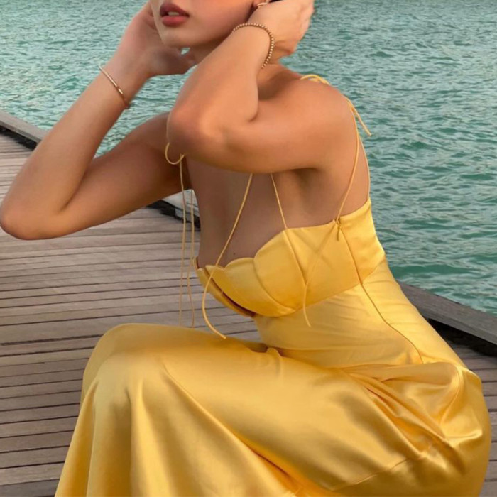 Summer New Solid Color Slim Banquet Dress Sexy Hollow Out Sleeveless Bodycon Dress Elegant Halter Temperament Evening Dress Lady