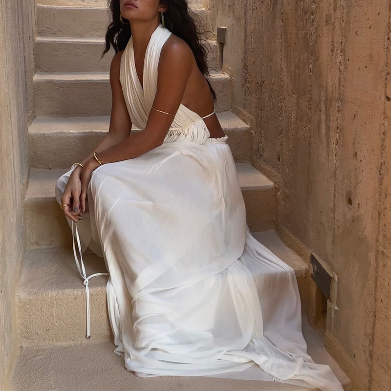 Women's Backless Halter 2 Piece Set – Deep V Top & Pleated Skirt Outfit