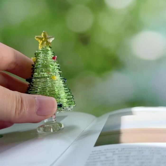 1pc Handmade Mini Crystal Glass Christmas Tree Ornament, Cute Mini Christmas Tree Figurine, Collectible Figurines, Christmas Theme, Suitable for Holiday and Table Decoration, Ideal Christmas Decoration Accessories