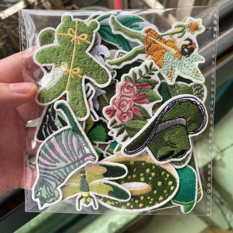 Popular Hot-selling Embroidered Fabric Stickers Bag Decorations New Camera Patches Computer Embroidery Stamps Ironing