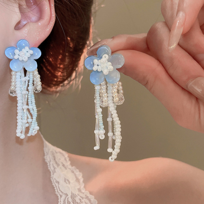 Exquisite White Color Shell Flower Long Tassel Earrings for Women Ins Style Statement Plant Elegant Ear Jewelry Accessories