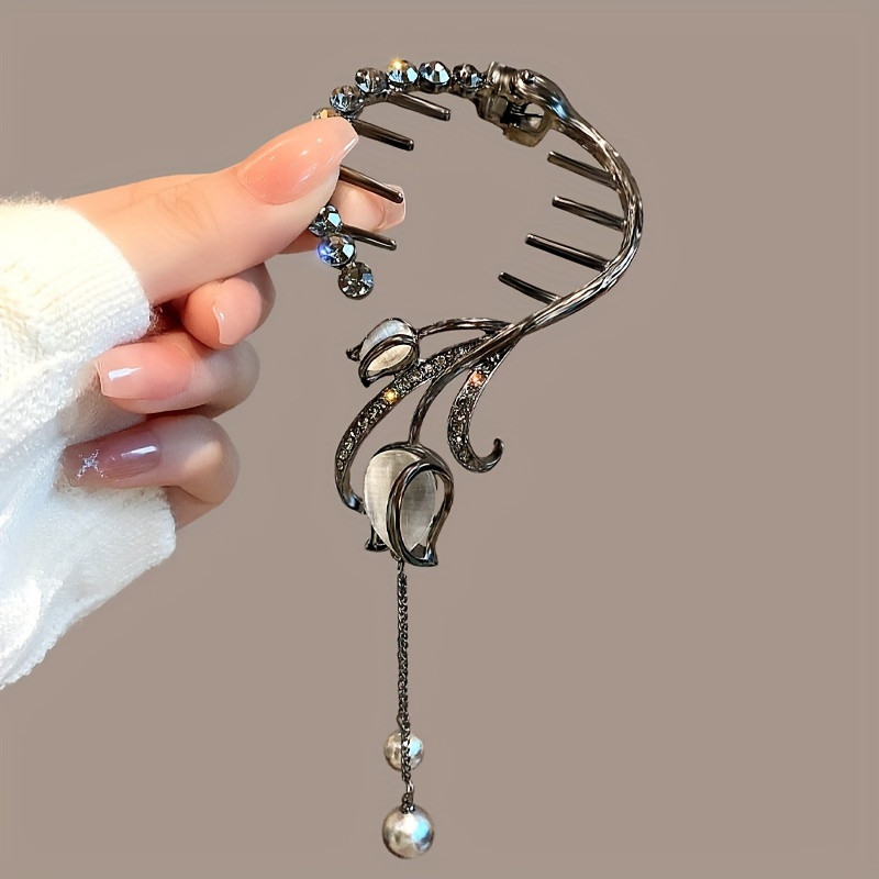 Vintage Glamour Ponytail Holder - Rhinestone Encrusted Metal Hair Clip with Faux Pearl Accents, Luxurious Tassel Detail, Hair Accessories for Women, Stylish Hairpin for Updo's and Everyday Wear