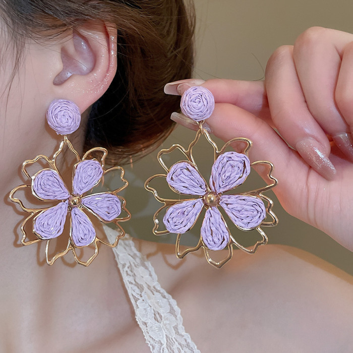 Exquisite White Color Shell Flower Long Tassel Earrings for Women Ins Style Statement Plant Elegant Ear Jewelry Accessories