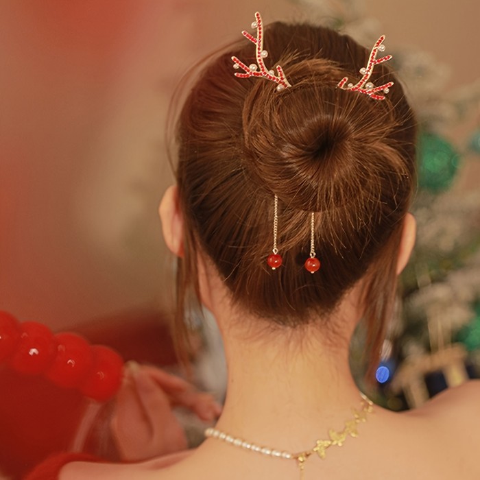 Single elegant Christmas reindeer horn hairpin with rhinestone round base and red berry detail - festive headpiece for women and s over 14 years old, Christmas hair accessory, Seasonal Fashion, Holiday Hairpin, Stylish Holiday Clip, Delicate Craftsmanship, Decorative Hair Clip, Holiday Headwear, Teen Holiday Wear