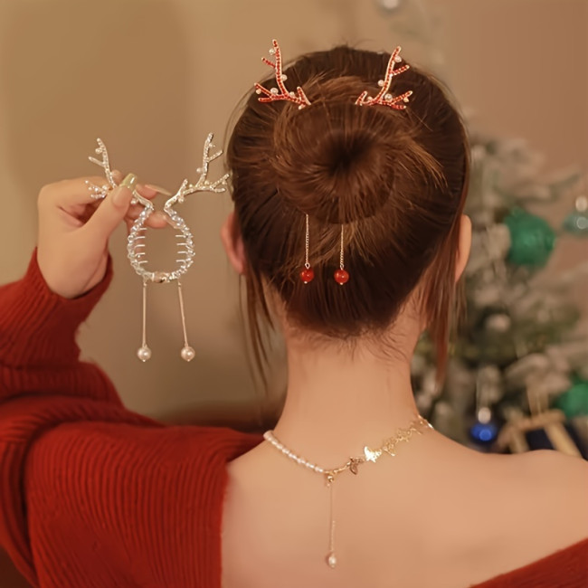 Single elegant Christmas reindeer horn hairpin with rhinestone round base and red berry detail - festive headpiece for women and s over 14 years old, Christmas hair accessory, Seasonal Fashion, Holiday Hairpin, Stylish Holiday Clip, Delicate Craftsmanship, Decorative Hair Clip, Holiday Headwear, Teen Holiday Wear