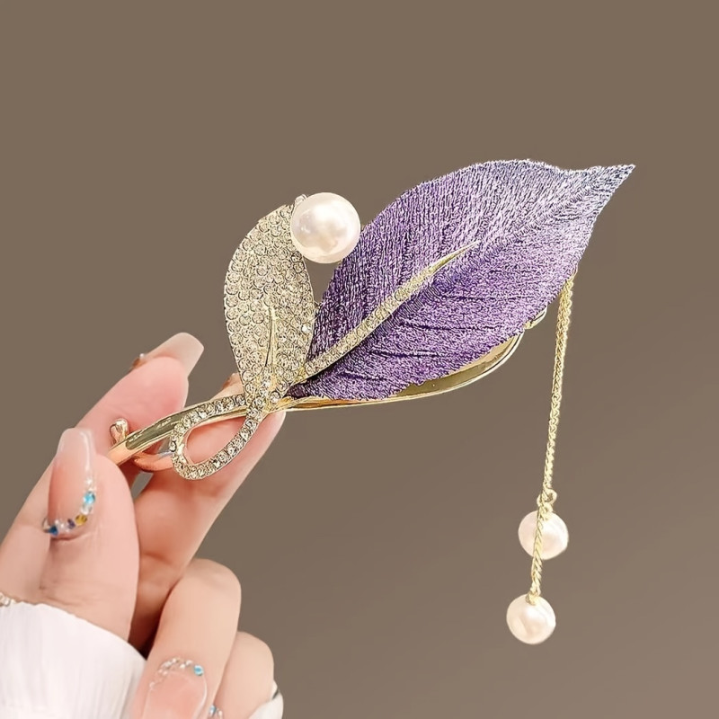 1 Piece Leaf Tassel Headdress, Rhinestone Pearl Button Hair Clip, Zinc Alloy Handmade Embroidery Hair Accessories, Suitable For Daily Use
