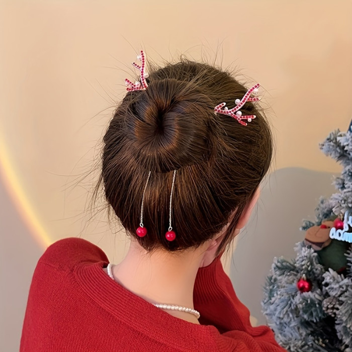 Single elegant Christmas reindeer horn hairpin with rhinestone round base and red berry detail - festive headpiece for women and s over 14 years old, Christmas hair accessory, Seasonal Fashion, Holiday Hairpin, Stylish Holiday Clip, Delicate Craftsmanship, Decorative Hair Clip, Holiday Headwear, Teen Holiday Wear